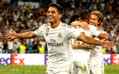 欧冠半决赛皇家马德里球员庆祝进球瞬间特写