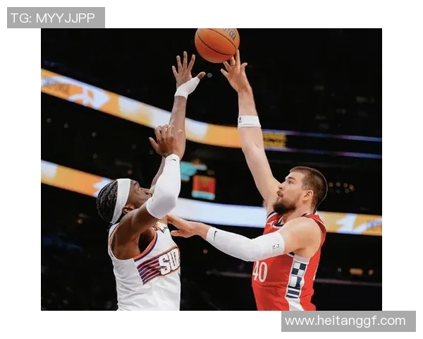 6三分狂轰29分！火箭旧将首秀打败快船！比尔复出14中2挖大坑